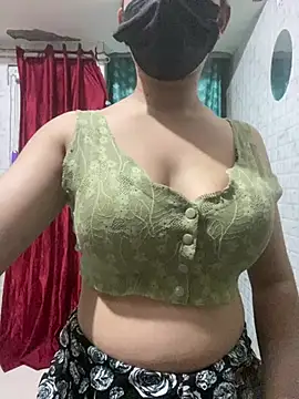 Red Queen 11 online show from February 24, 6:39 pm