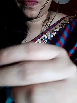 HotGirl23231 online show from July 9, 6:34 pm