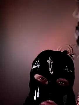 Snapshot of Alphamasteespitpiss chatting on December 16, 10:59 pm Alphamasteespitpiss online show from December 16, 10:59 pm