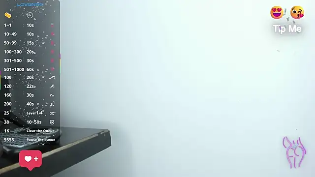 Snapshot of Sasha_Leonn chatting on December 3, 7:34 pm Sasha Leonn online show from December 3, 7:34 pm