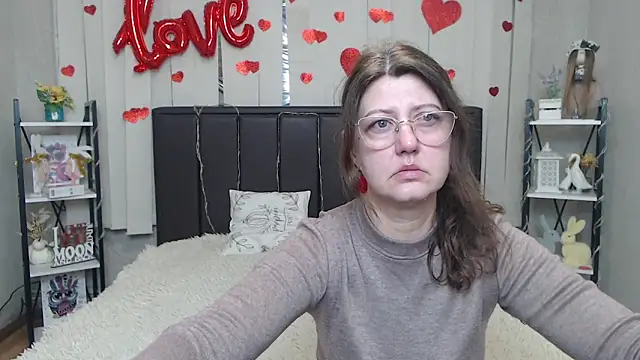 RoseHille online show from March 15, 6:08 am