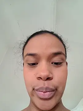 Snapshot of kyliecastell chatting on November 14, 2:16 pm kyliecastell online show from November 14, 2:16 pm