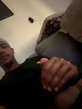 Snapshot of mateus-29- chatting on November 12, 1:50 am mateus-29- online show from November 12, 1:50 am