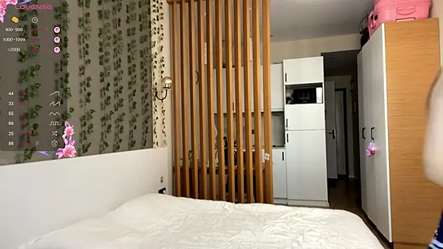 Snapshot of Princess_Darknow chatting on December 23, 8:12 am Princess Darknow online show from December 23, 8:12 am