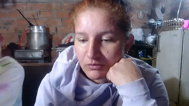 Snapshot of Sra_Angelina chatting on June 11, 4:32 am Sra Angelina online show from June 11, 4:32 am