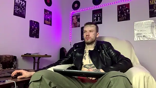 Huntall77 online show from February 25, 6:28 pm