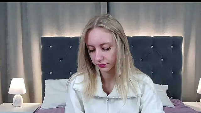RachaelCute online show from April 24, 4:15 am