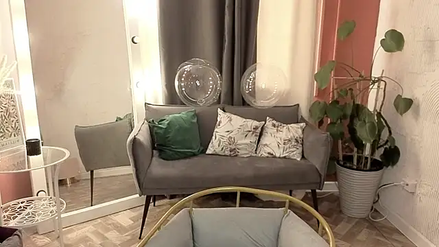 Annie Way online show from March 14, 4:40 am