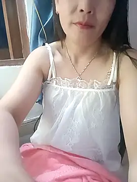 Feeling-hot online show from May 2, 3:39 pm