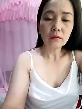 Feeling-hot online show from May 9, 8:14 pm