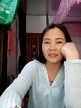 Feeling-hot online show from May 11, 2:45 pm