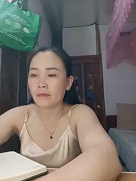 Feeling-hot online show from May 21, 1:51 pm