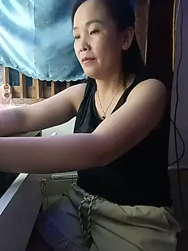 Feeling-hot online show from May 24, 2:55 pm