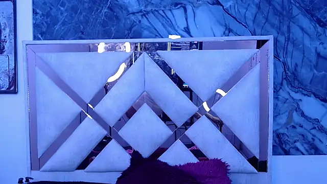 Snapshot of tael_novacs chatting on December 2, 3:56 am tael novacs online show from December 2, 3:56 am