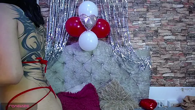 Snapshot of tael_novacs chatting on February 12, 5:24 am tael novacs online show from February 12, 5:24 am