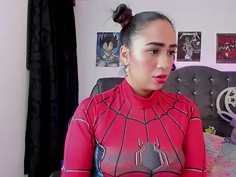 Snapshot of lunabritton1 chatting on December 1, 4:50 am lunabritton1 online show from December 1, 4:50 am