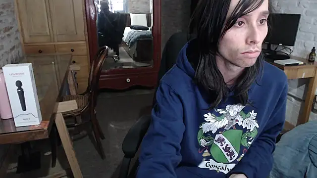 Snapshot of CaramelToy chatting on November 10, 7:24 pm CaramelToy online show from November 10, 7:24 pm