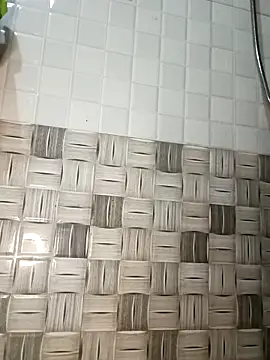 thuy-kieu online show from February 6, 9:51 pm