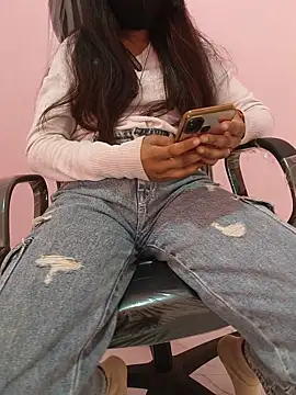 Iamyourdarling online show from November 24, 5:51 am