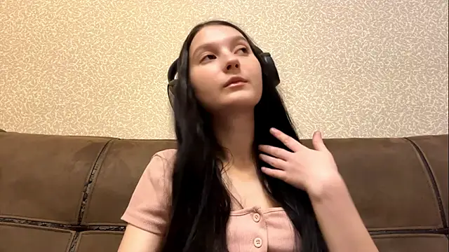 AurorAurora online show from February 2, 9:41 am