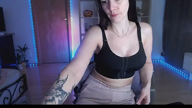 MissyDior8 online show from December 14, 5:35 am