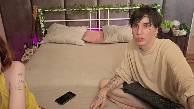 Danny loves Mary online show from July 18, 4:27 am