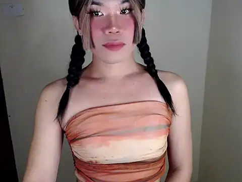 dazzlingcarol online show from February 23, 10:45 am