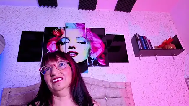 Snapshot of adalya_y chatting on June 22, 11:51 am adalya y online show from June 22, 11:51 am