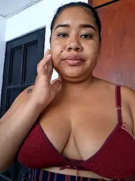 Snapshot of Sarahy- chatting on May 18, 1:28 pm Sarahy- online show from May 18, 1:28 pm