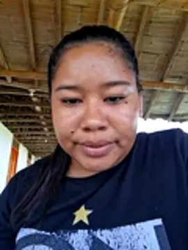 Snapshot of Sarahy- chatting on May 26, 2:13 pm Sarahy- online show from May 26, 2:13 pm