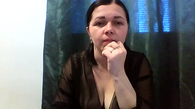 Vitalina282128 online show from March 8, 2:43 pm
