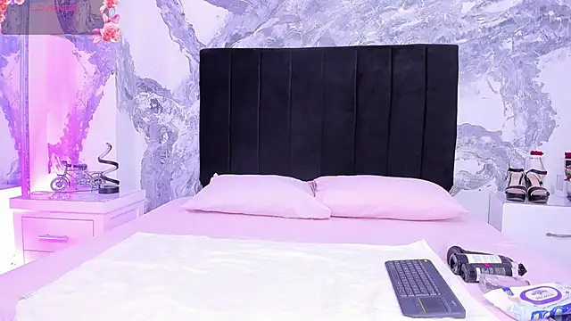 lilithDraven  online show from December 23, 5:05 am