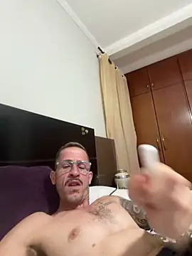 Snapshot of Lucasjandre chatting on May 16, 12:07 am Lucasjandre online show from May 16, 12:07 am