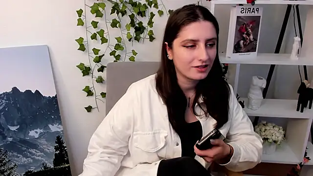 Snapshot of MikaClausing chatting on November 11, 7:30 am MikaClausing online show from November 11, 7:30 am