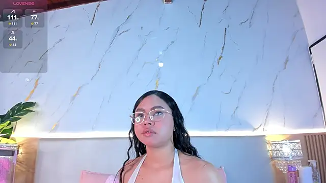 Snapshot of april_grey11 chatting on July 15, 7:30 pm april grey11 online show from July 15, 7:30 pm