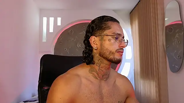 Snapshot of Alanrodgers chatting on November 17, 1:06 pm Alanrodgers online show from November 17, 1:06 pm