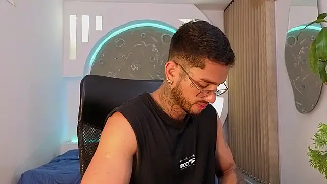 Alanrodgers online show from April 27, 1:31 pm