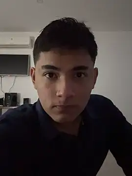 Snapshot of Santiagooo1233 chatting on March 23, 6:28 am Santiagooo1233 online show from March 23, 6:28 am