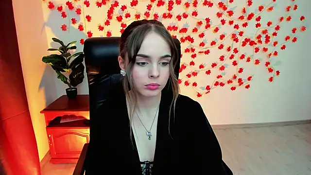 Snapshot of AlicaLOVEalisa777 chatting on January 13, 3:06 pm AlicaLOVEalisa777 online show from January 13, 3:06 pm