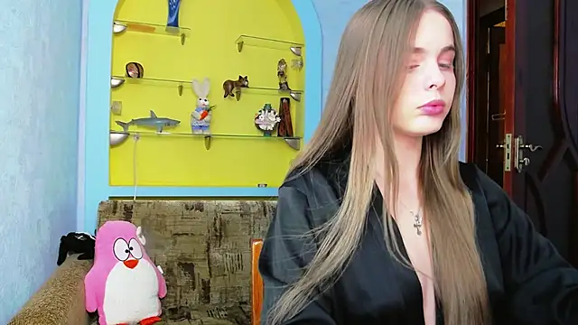 Snapshot of AlicaLOVEalisa777 chatting on April 12, 4:34 pm AlicaLOVEalisa777 online show from April 12, 4:34 pm