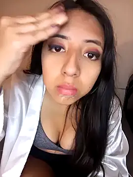 Snapshot of Isabella_175 chatting on November 12, 3:29 am Isabella 175 online show from November 12, 3:29 am