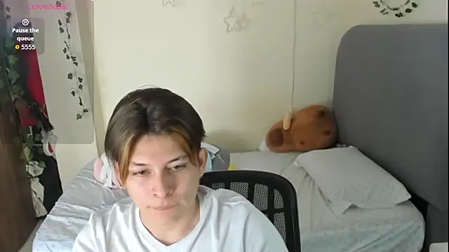 Felix kitty online show from November 13, 7:02 pm