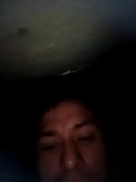 Snapshot of blanquito1099 chatting on November 13, 1:59 am blanquito1099 online show from November 13, 1:59 am