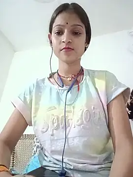 Snapshot of Mohnicute chatting on June 17, 6:31 pm Mohnicute online show from June 17, 6:31 pm