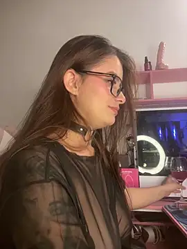 Snapshot of Loreleibell_ chatting on December 15, 2:38 am Loreleibell online show from December 15, 2:38 am