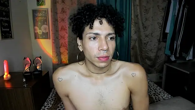 Angel White25 online show from June 15, 6:37 am