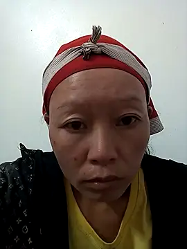 girl-hot2x online show from November 15, 10:37 pm