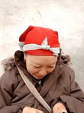 girl-hot2x online show from December 5, 2:20 am