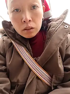 girl-hot2x online show from January 8, 2:25 am