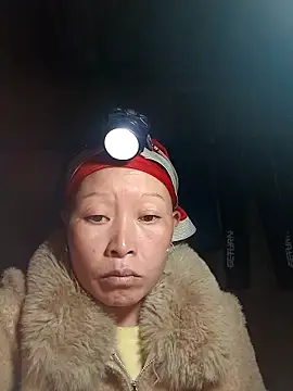 girl-hot2x online show from February 14, 12:13 pm